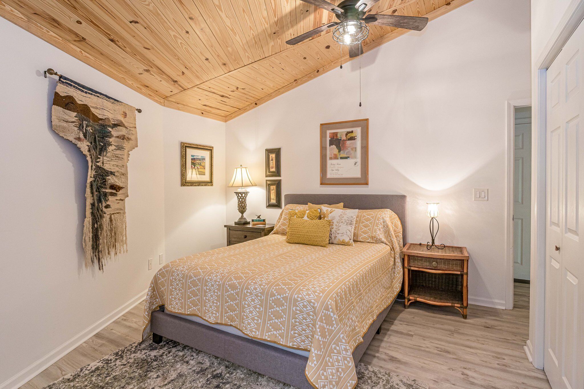 1 quarto, ferros/tábuas de passar roupa, Wi-Fi de cortesia