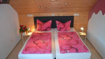 2 bedrooms, WiFi, bed sheets