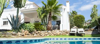 Luxery large Villa with pool 650 m to the beach