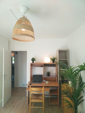 Interior - Résidence du Parc des Tilleuls de LYON (4 bdrms, 82m²,free pkg, EUREXPO) (Lyon)