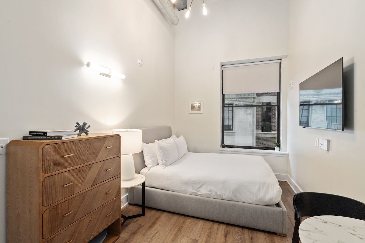 Studio, Accessible | 1 bedroom, premium bedding, pillowtop beds, laptop workspace