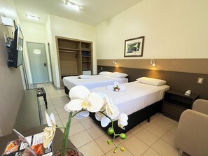Chambre Triple Deluxe | Minibar, bureau, Wi-Fi gratuit, draps fournis