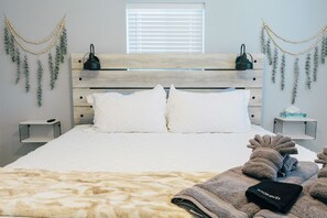 5 camere, una scrivania, ferro/asse da stiro, culla da viaggio