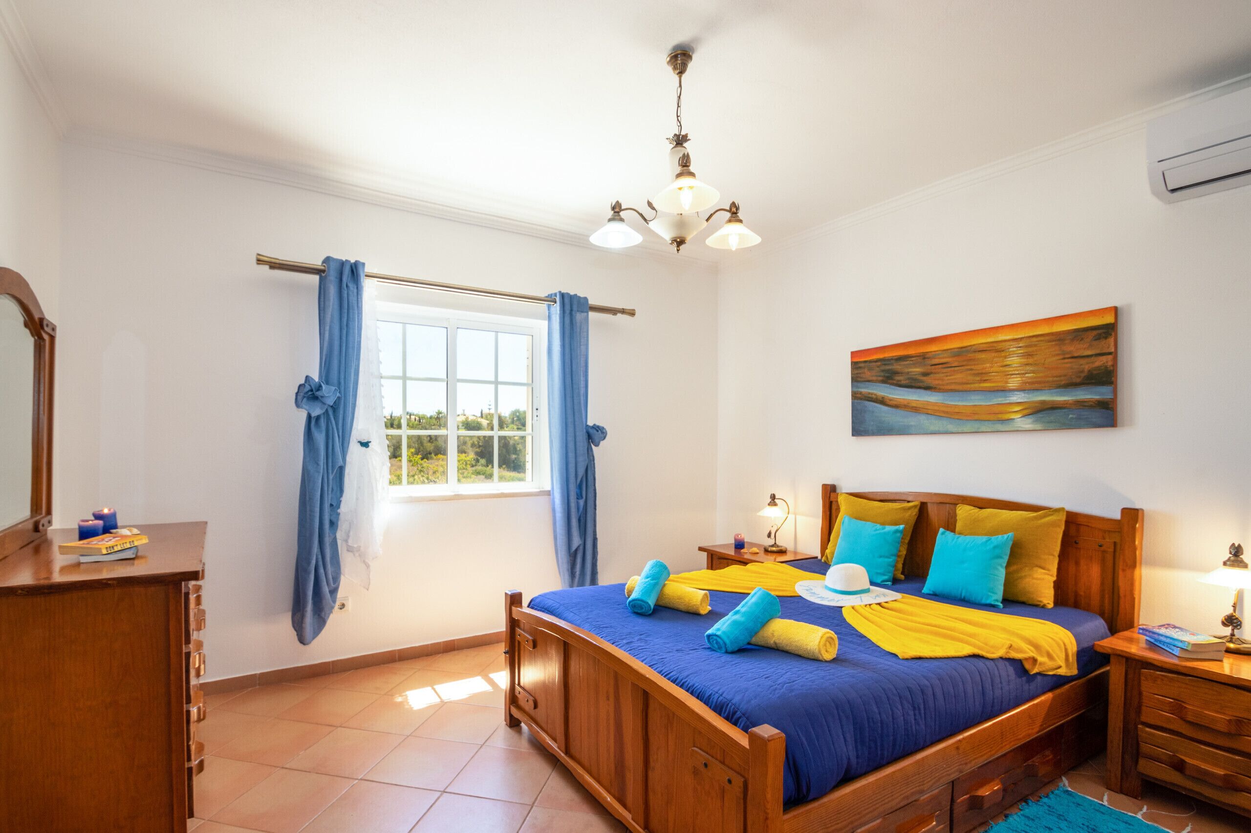 3 bedrooms, in-room safe, iron/ironing board, free WiFi
