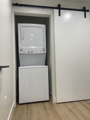 Interior - Close to Universal Studios Family friendly Townhouse! (Sherman Oaks)