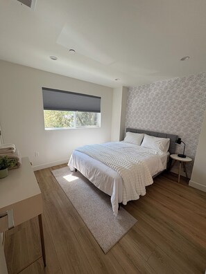 3 bedrooms, desk, iron/ironing board, free WiFi - Close to Universal Studios Family friendly Townhouse! (Sherman Oaks)