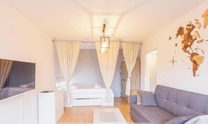 TV - Frémur - Wifi - Parking - Balcon (Angers)