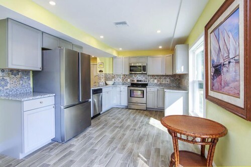 Pine Island Tropical Retreat 1