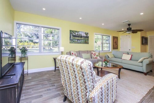 Pine Island Tropical Retreat 1