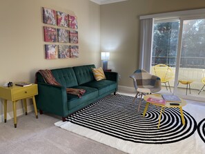 Signature Apartment | Living area