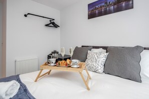 Deluxe Apartment, Private Bathroom - Watford Cassio Deluxe - Modernview Serviced Accommodation (Watford)