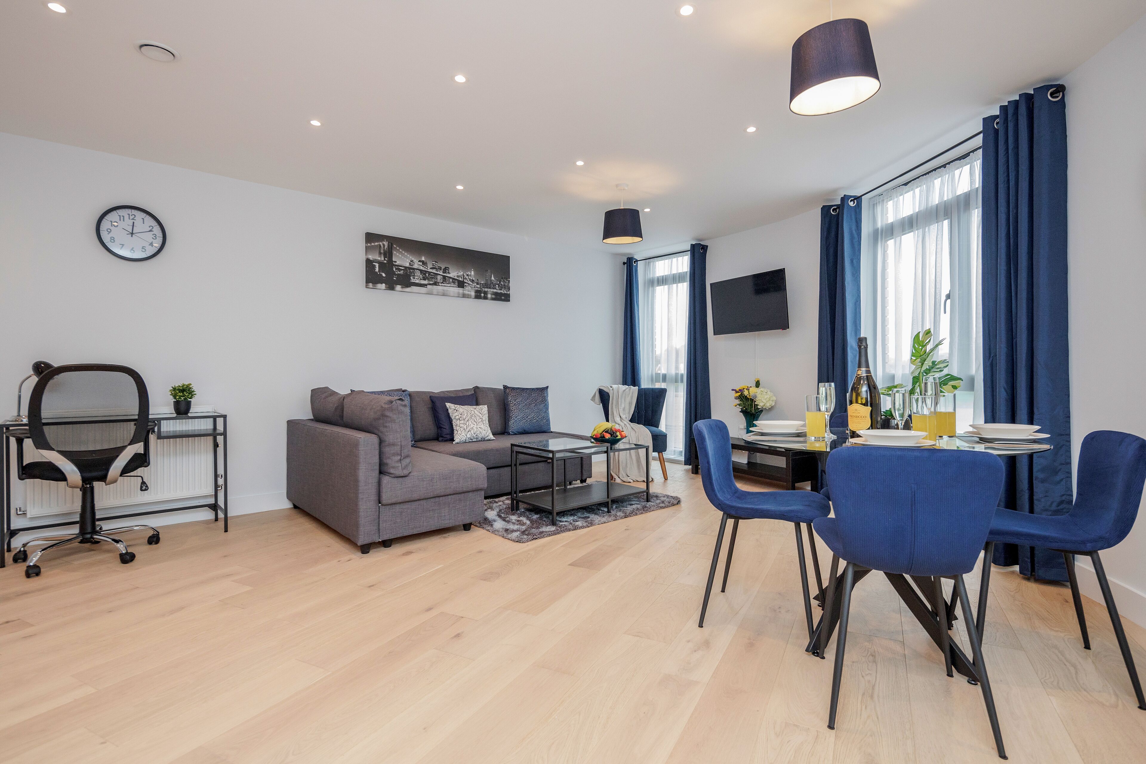 Apartemen Deluks, kamar mandi pribadi | Lounge