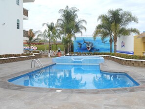 12 outdoor pools - Hotel Splash Inn (Silao)