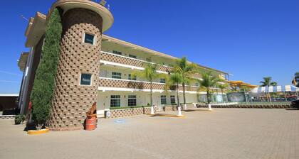 Hotel Splash Inn