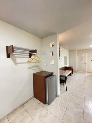 Executive Room | In-room safe, iron/ironing board (on request), WiFi (free), bed sheets - Hotel Splash Inn (Silao)
