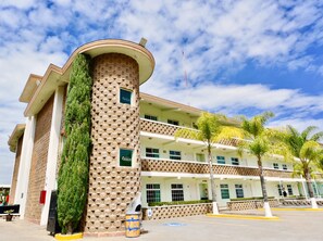 Front of property - Hotel Splash Inn (Silao)