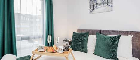 Luxury Apartment, Private Bathroom | 2 bedrooms