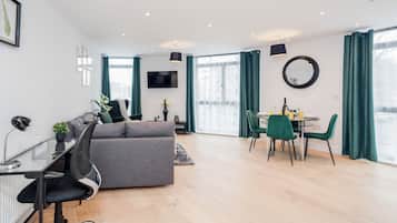 Apartemen Mewah, kamar mandi pribadi | Lounge