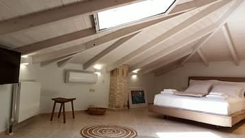 Suite (Phos) | 2 bedrooms, in-room safe, free WiFi