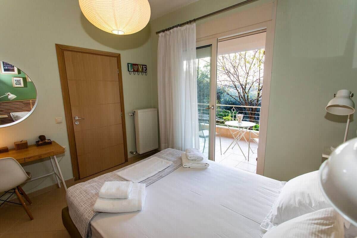 In-room safe, WiFi (free)