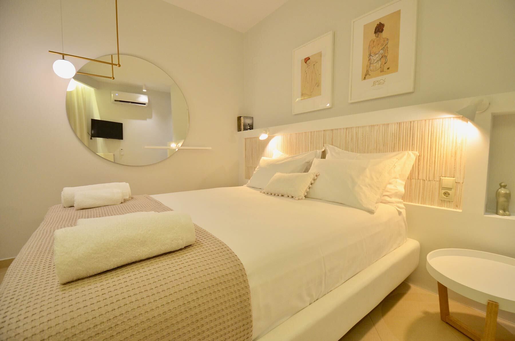 In-room safe, free WiFi