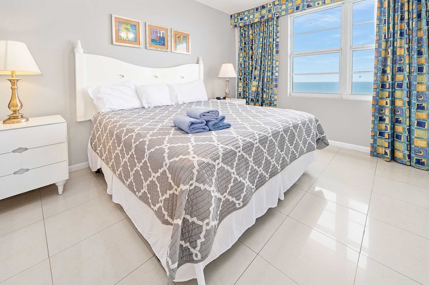 Luxury 6th Floor 3 Br Condo Direct Oceanfront Wyndham Ocean Walk Resort Daytona Beach | 604 - Ormond Beach, FL