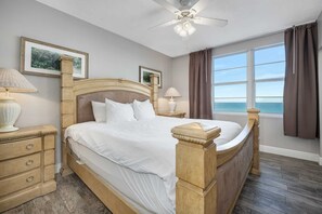 3 bedrooms, desk, iron/ironing board, travel crib