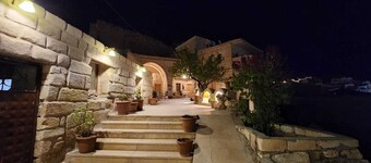 Dede Cave Hotel