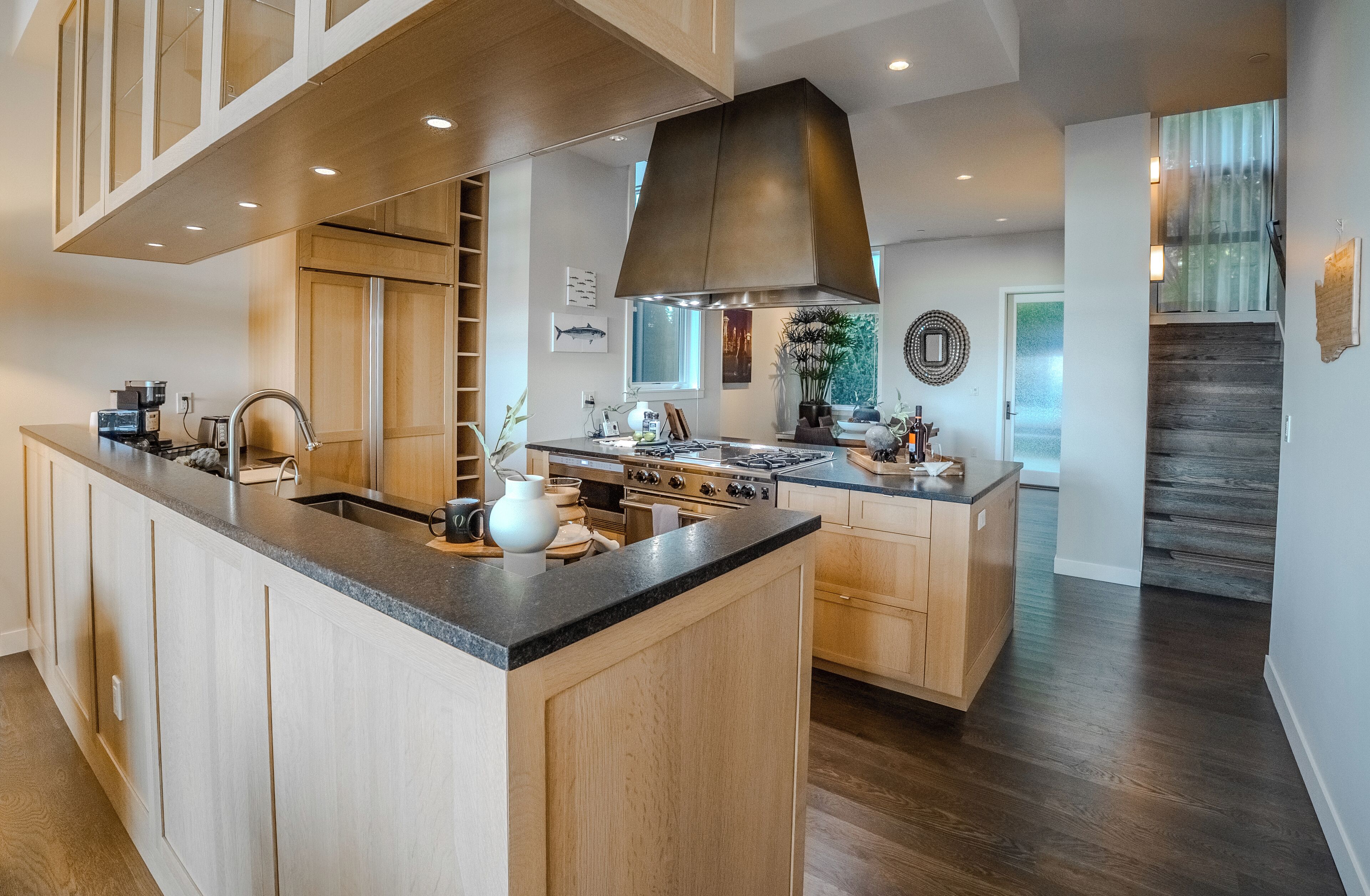 雪櫃、微波爐、焗爐、爐具