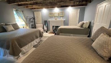 4 bedrooms, desk, iron/ironing board, free WiFi
