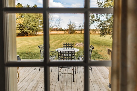 Interior. Family Retreat at Lansdowne Manor