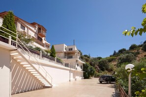 Apartment | 1 bedroom - Cozy Pool Front Apartment With sea View Elia RU (Malevizi)