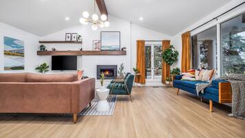 TV connectée, cheminée, baby-foot