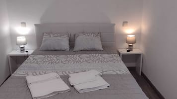 1 slaapkamer, een strijkplank/strijkijzer, reisbedje, gratis wifi