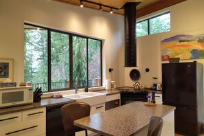 Cabaña, con acceso para personas discapacitadas, baño privado (The Perch) | Cocina compartida