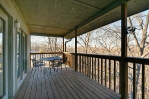 Outdoor dining - Divine 9 Condo -Fishing Lake & Hiking Trails! (Reeds Spring)