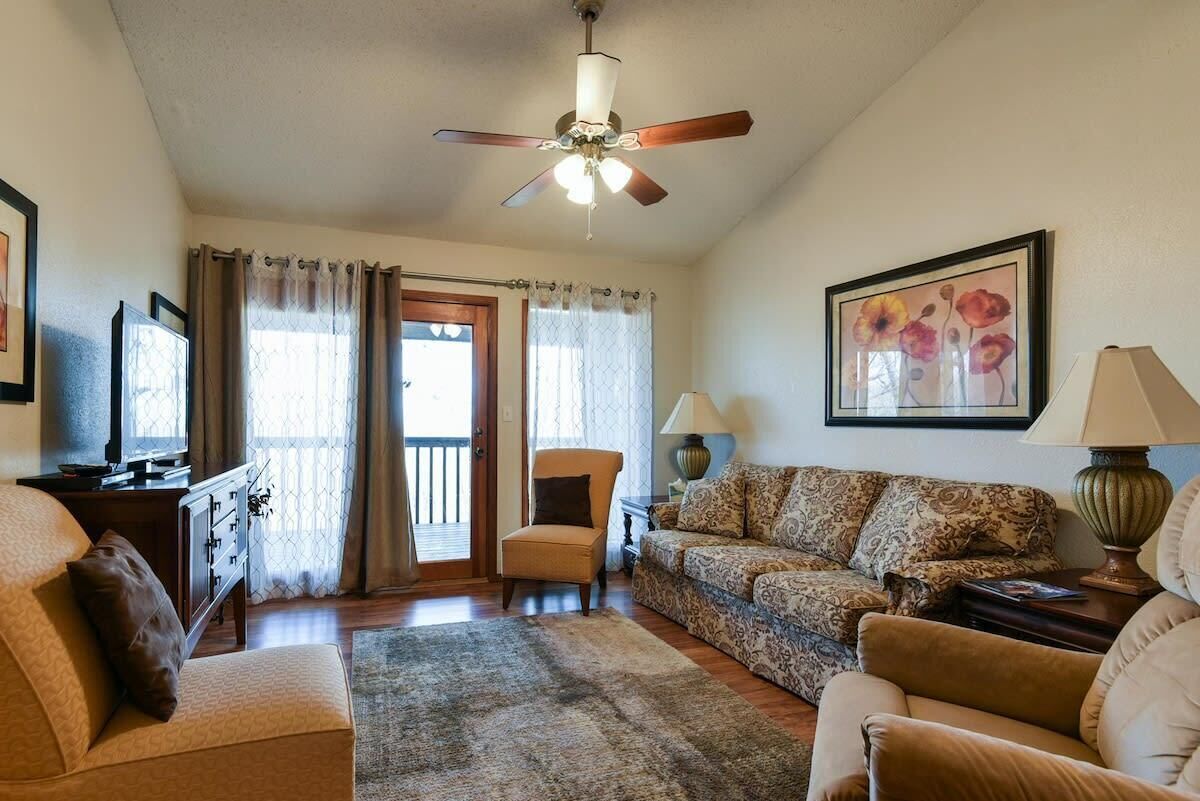 TV, DVD player, offices