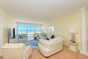 Condo, 2 Queen Beds, Private Pool | Living room | TV