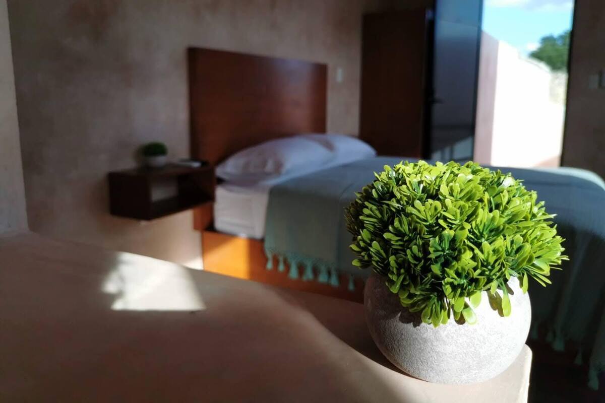 Hypo-allergenic bedding, laptop workspace, free WiFi