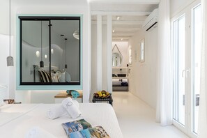 Majo Two Bedroom Villa with Private Heated Pool | 2 bedrooms, premium bedding, in-room safe, soundproofing