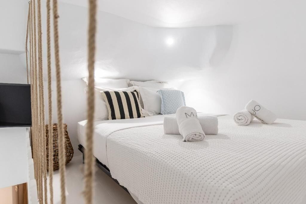 Patio Studio Loft | Premium-sengetøj, pengeskab på værelset, lydisolering