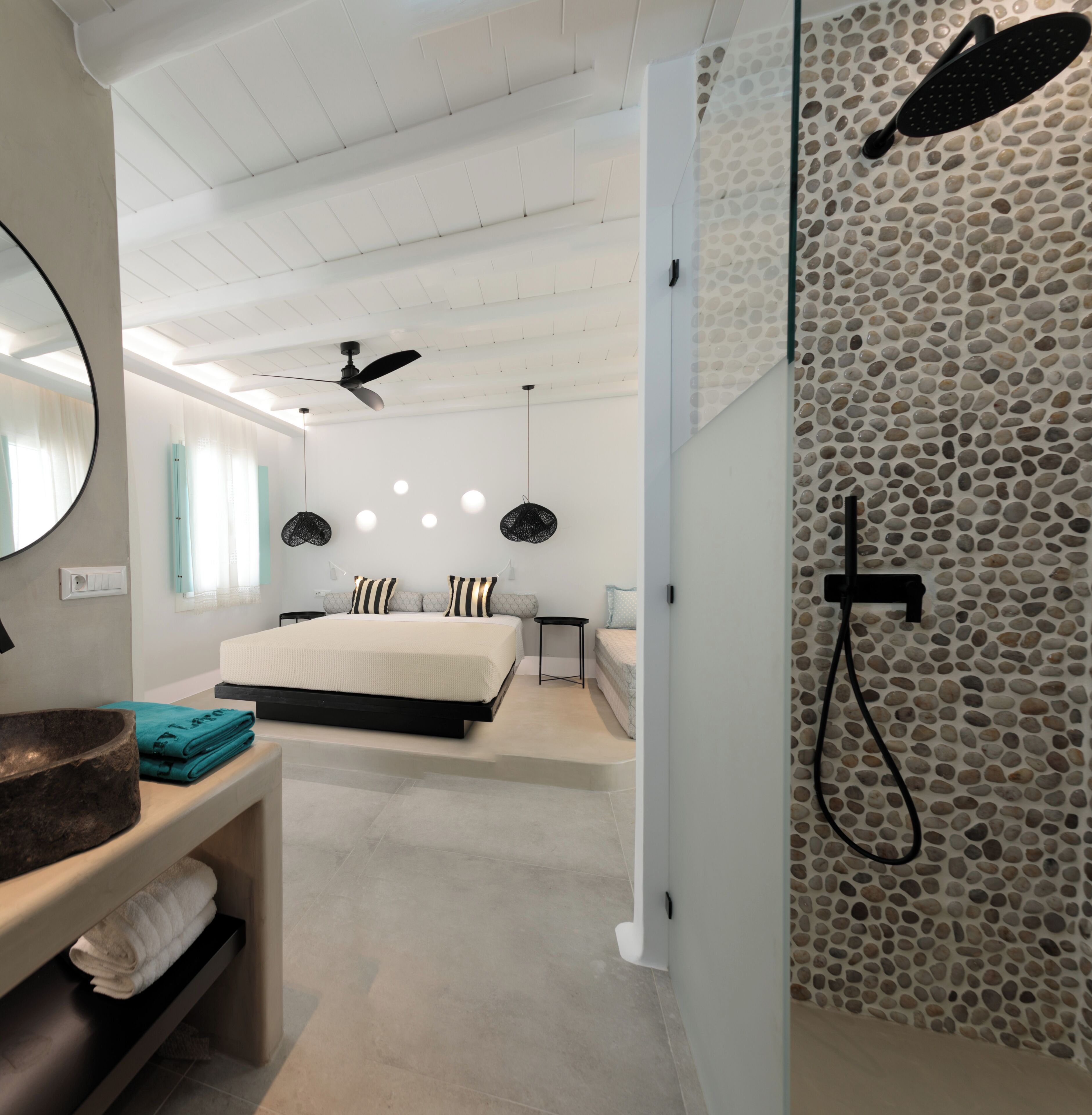 Deluxe-studiosuite - flere senge - boblebad | Premium-sengetøj, pengeskab på værelset, lydisolering