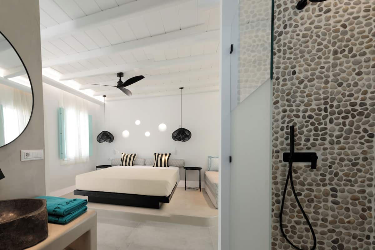 Deluxe-Studiosuite, Mehrere Betten, Whirlpool | 2 Schlafzimmer, hochwertige Bettwaren, Zimmersafe