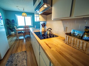 Fridge, microwave, oven, stovetop - Bayside Apartment #5- Top Floor Waterfront Views above Boulevard Park (Bellingham)