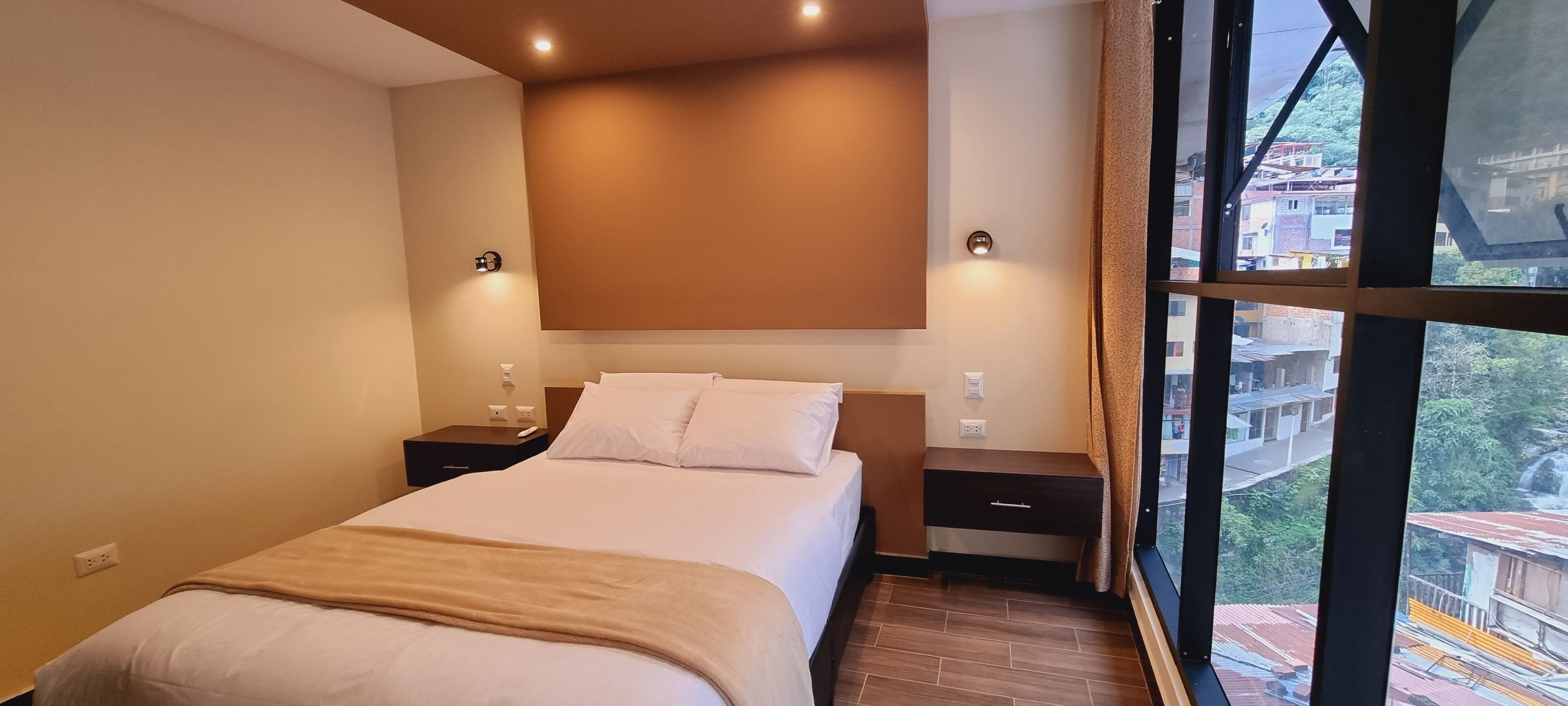 panoramic double room, 1 queen bed, ensuite, mountain view | down duvets, pillow-top beds, desk, laptop workspace