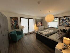 2 Schlafzimmer, Reisekinderbett, kostenloses WLAN, Bettwäsche