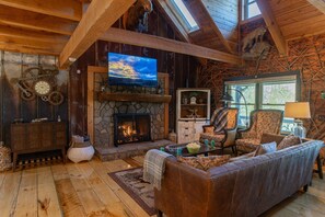 Smart TV, fireplace, Netflix, table tennis - Fainting Goats! & Epic Views- Luxe Mountaintop Cabin near Asheville, NC (Burnsville)