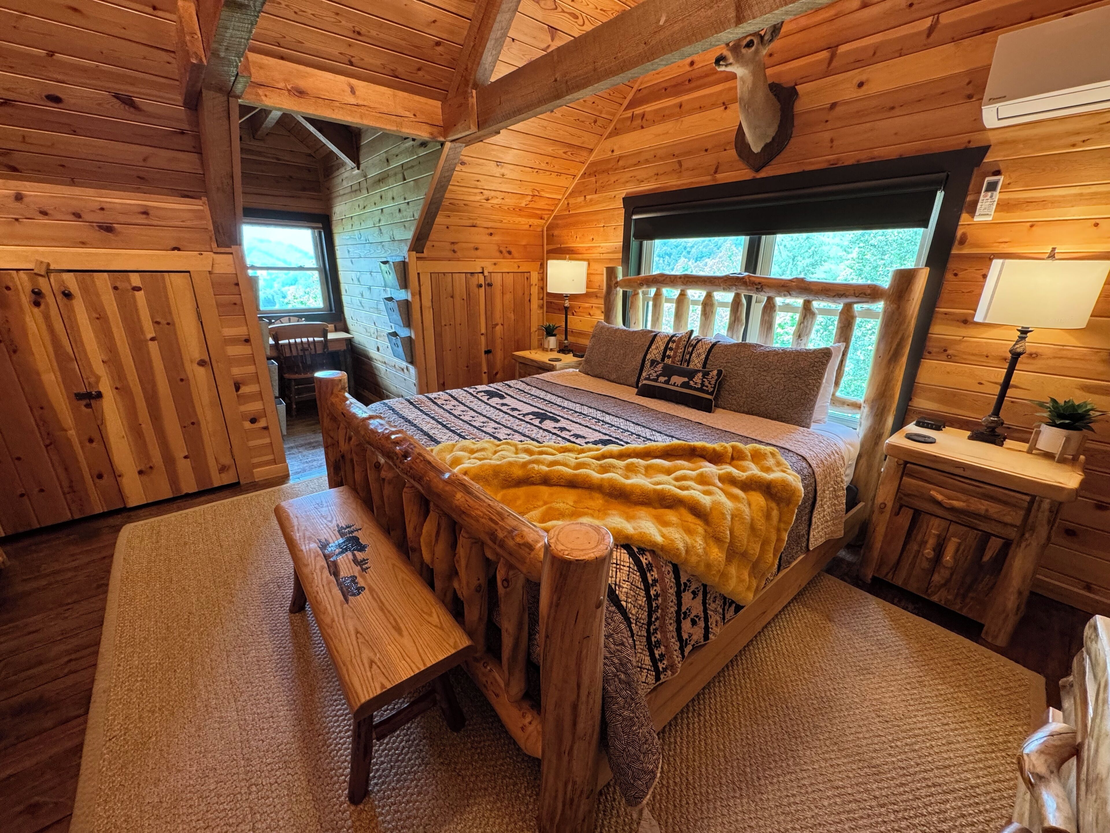 5 bedrooms, desk, blackout drapes, iron/ironing board