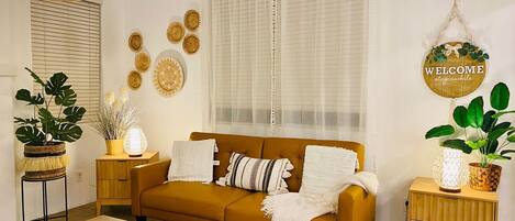 Una Smart TV, un futbolín