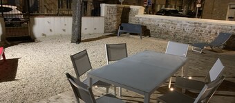 Gîte Le BISTANCLAC in the heart of the town of CHARLIEU.